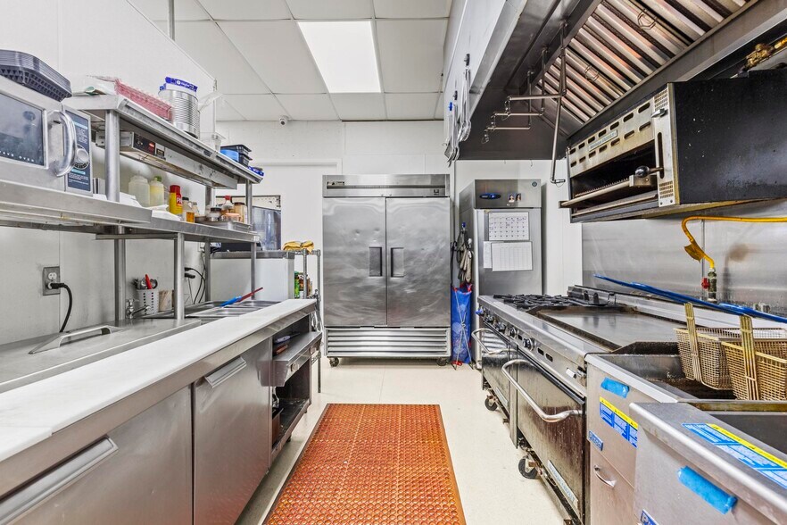 More Photos Of 348 Market St, Colusa Restaurant For Sale