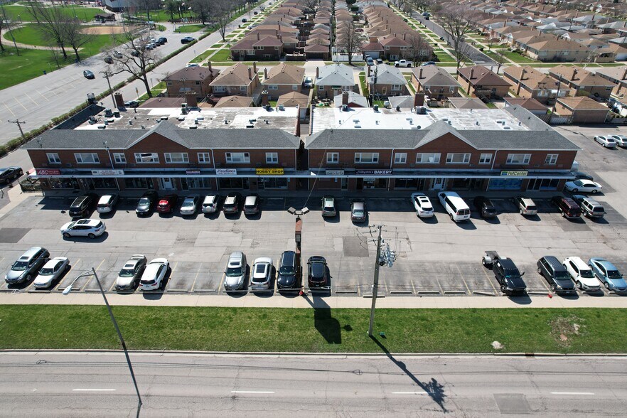 More Photos Of 7713 W Lawrence Ave, Norridge Apartments For Lease