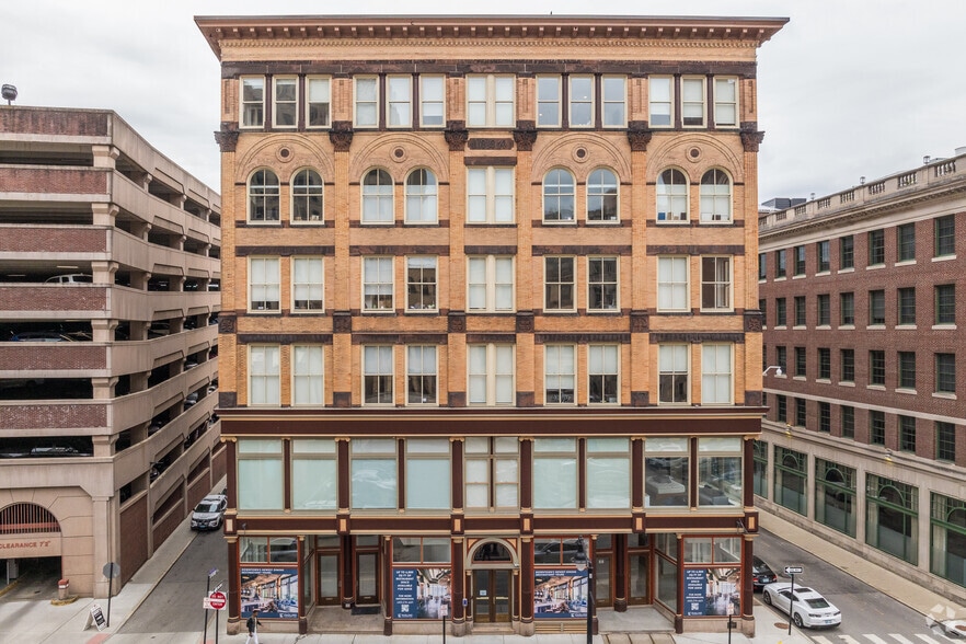 More Photos Of 82-90 Weybosset St, Providence Apartments For Lease