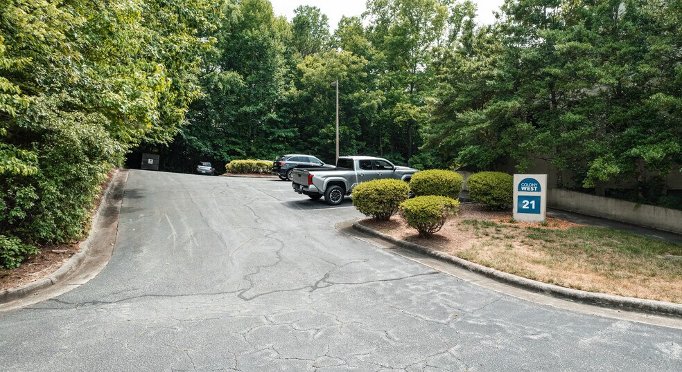 More Photos Of 21 W Colony Pl, Durham Office For Sale