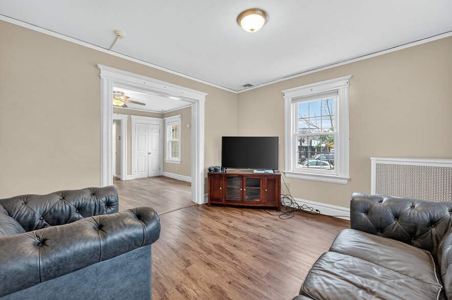 More Photos Of 160 Bloomfield Ave, Verona Storefront Retail Office For Sale