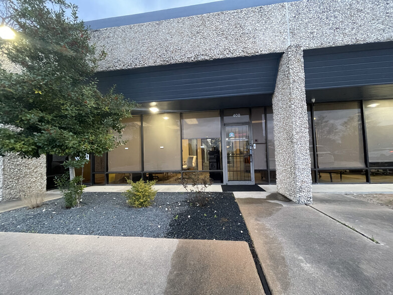 Primary Photo Of 9434 Katy Fwy, Houston Research And Development For Lease