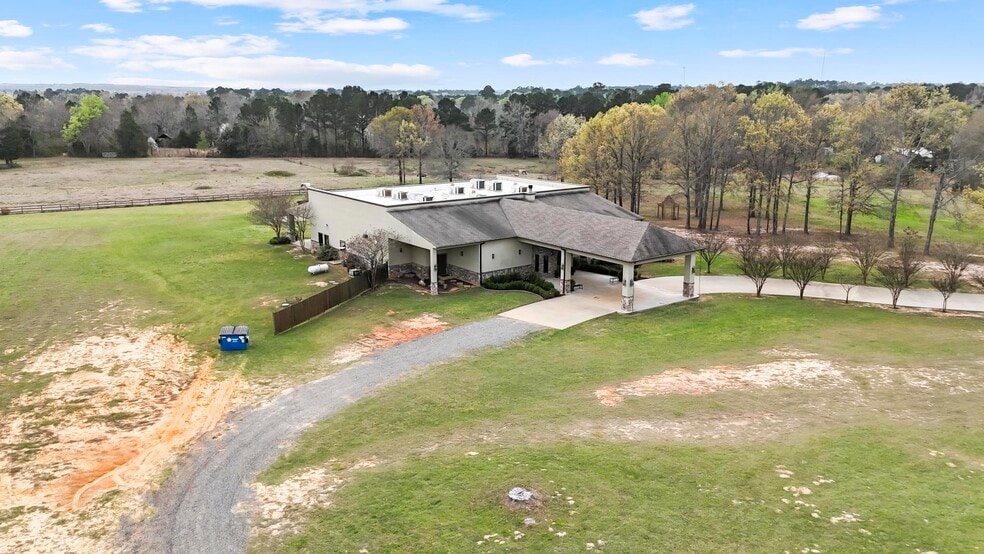 More Photos Of 14284 State Highway 322 N, Kilgore Lodge Meeting Hall For Sale