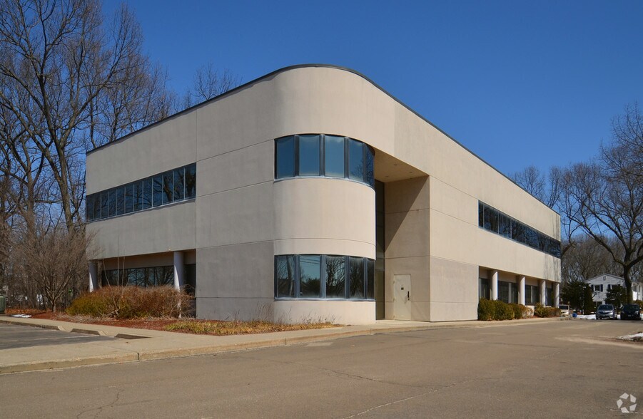 More Photos Of 556 Washington Ave, North Haven Office For Sale