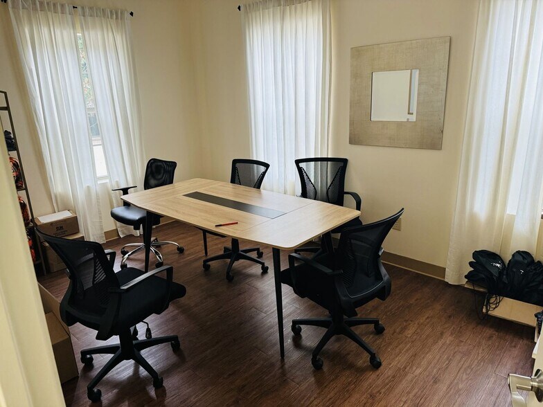 More Photos Of 56 Starbrush Cir, Covington Medical For Sale