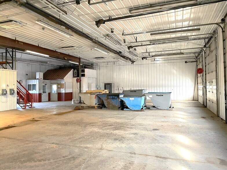 More Photos Of 14483 OH-31, Kenton Manufacturing For Sale