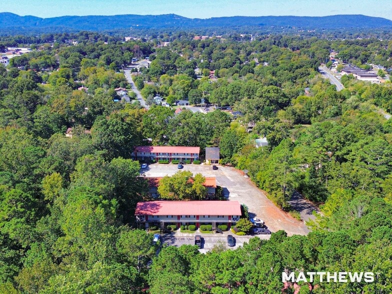 More Photos Of 1418 Burgess Dr, Dalton Apartments For Sale