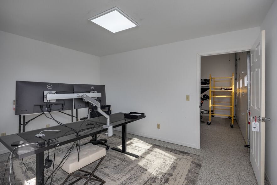 More Photos Of 6580 Lake Rd, Windsor Warehouse For Sale