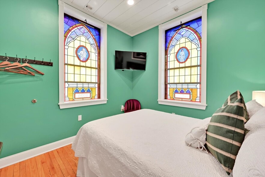More Photos Of 279 Greenview Dr, Saylorsburg Religious Facility For Sale