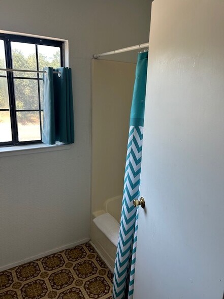 More Photos Of 14 Saint Andrews Rd, Valley Springs Hotel For Sale
