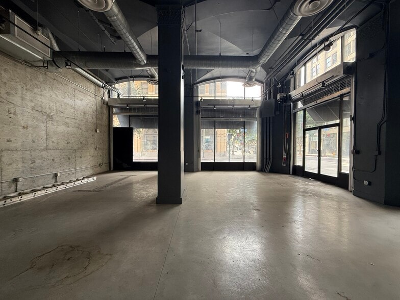 More Photos Of 758 S Spring St, Los Angeles Apartments For Lease