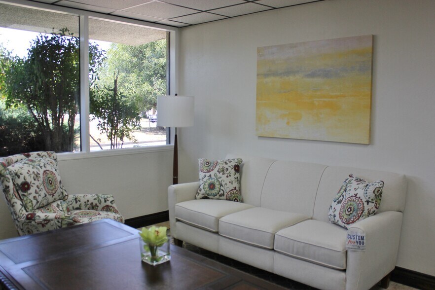 More Photos Of 4900 N Portland Ave, Oklahoma City Office For Lease