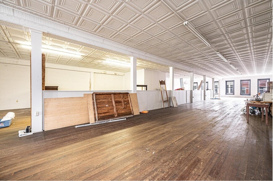 More Photos Of 812 West Ave, Lenoir Storefront Retail Office For Sale