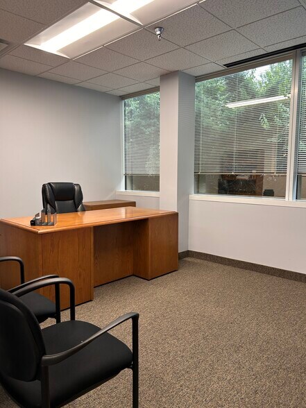 More Photos Of 1000 Crawford Pl, Mount Laurel Office For Lease