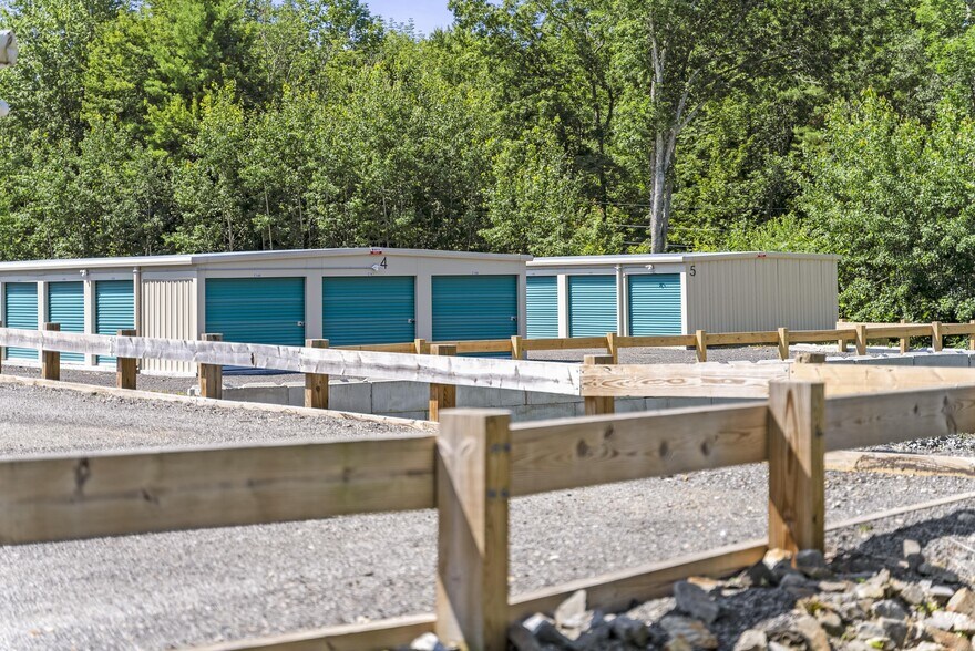 More Photos Of 232 Barre Paxton Rd, Rutland Flex For Lease