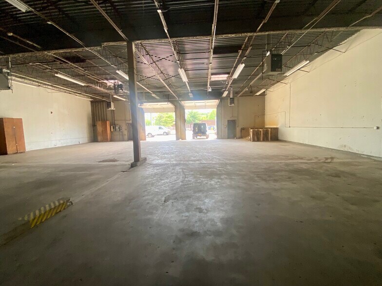 More Photos Of 1051 Cannons Ct, Woodbridge Industrial For Lease