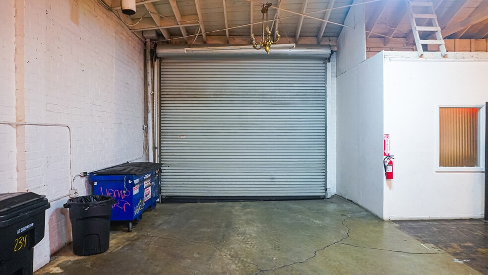 More Photos Of 2234 W Temple St, Los Angeles Manufacturing For Lease