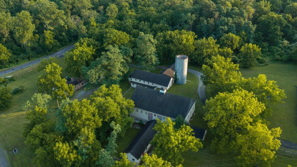 More Photos Of 1207 Flohrs Church Rd, Biglerville Hospitality For Sale
