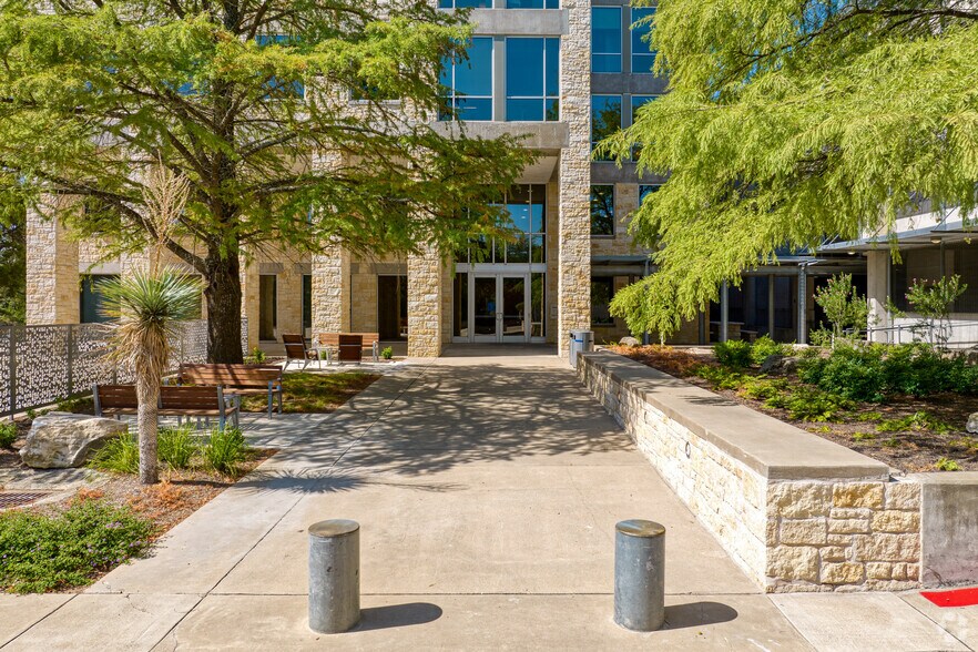 More Photos Of 2600 Via Fortuna, Austin Unknown For Lease