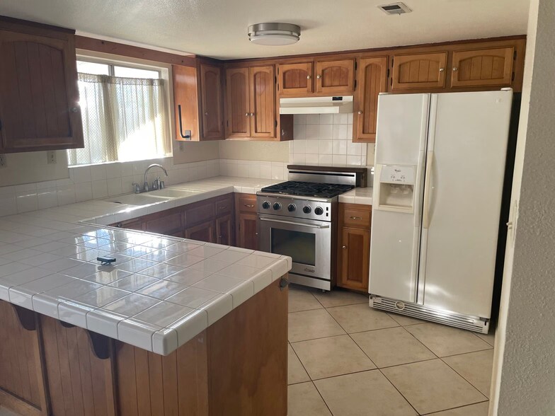 More Photos Of 273 Date Ave, Imperial Beach Apartments For Sale