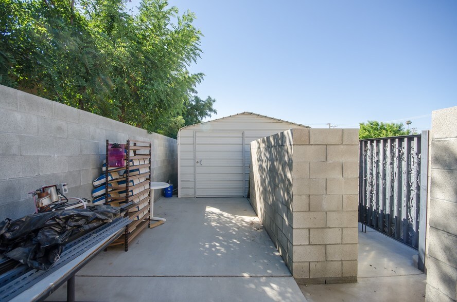 More Photos Of 121 N Dillon Ave, San Jacinto Warehouse For Sale