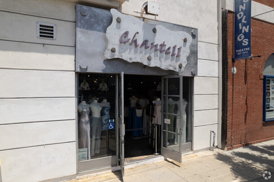 More Photos Of 7309-7315 Melrose Ave, Los Angeles Restaurant For Lease