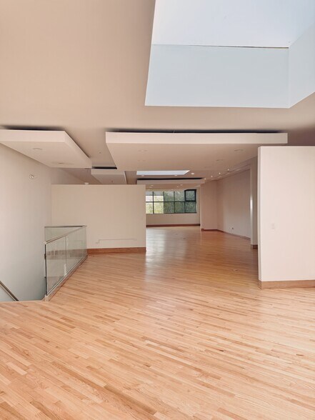 More Photos Of 1507-1509 S Michigan Ave, Chicago General Retail For Sale