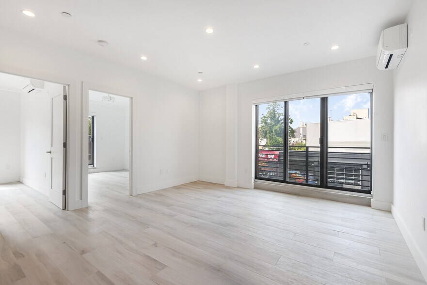 More Photos Of 158 Newton St, Brooklyn Apartments For Sale