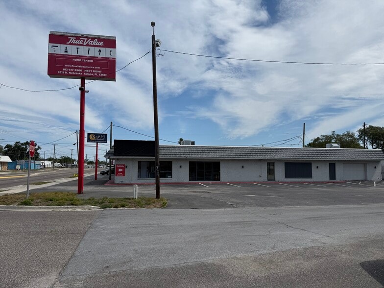More Photos Of 9501 N Nebraska Ave, Tampa Freestanding For Sale