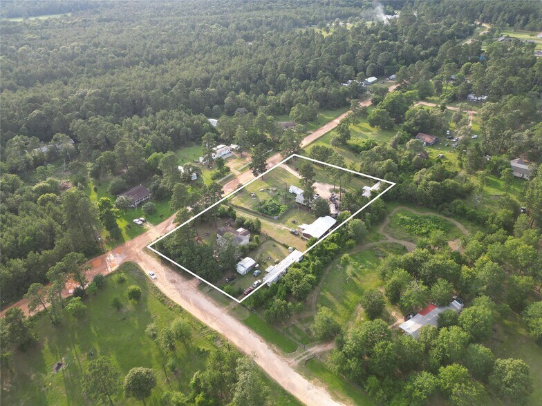 More Photos Of 11029 Tammy Cir, Plantersville Manufactured Housing Mobile Home Park For Sale