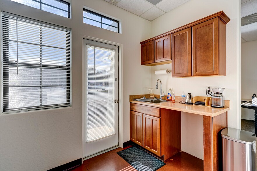 More Photos Of 3605 Crossings Dr, Prescott Office For Lease