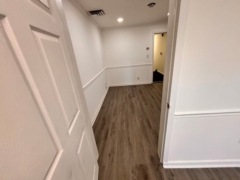 More Photos Of 742 Bergen Blvd, Ridgefield Loft Creative Space For Lease