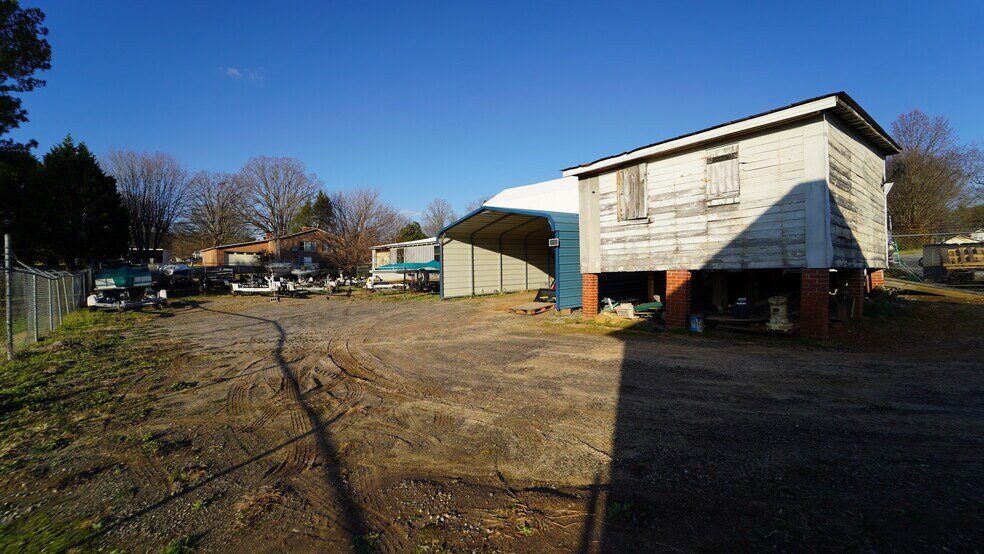 More Photos Of 477 Lytton St, Troutman Manufacturing For Sale