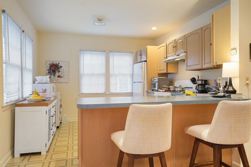 More Photos Of 228 Saint Paul St, Westfield Office For Sale
