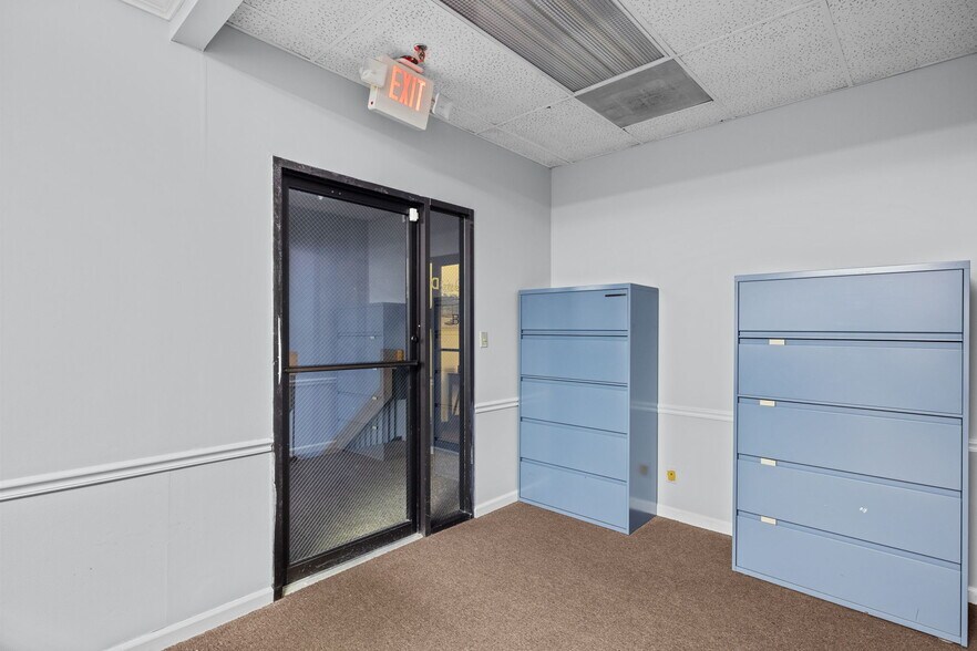 More Photos Of 4171-4193 Crescent Dr, Saint Louis Medical For Sale