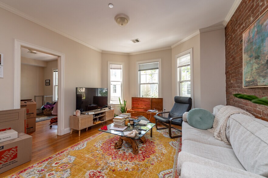More Photos Of 11 Marney St, Cambridge Apartments For Sale