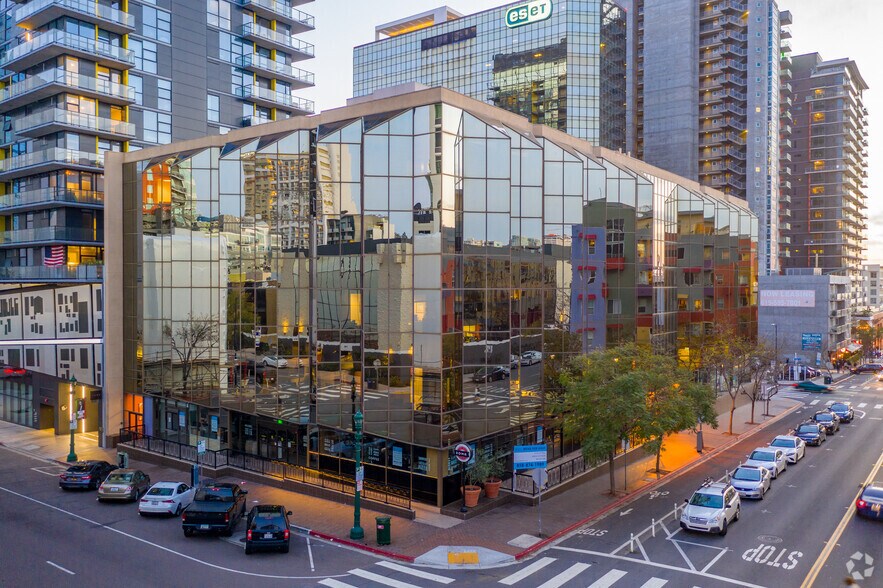 More Photos Of 555 W Beech St, San Diego Office For Lease