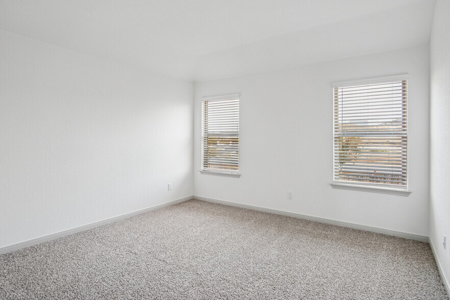 More Photos Of 6408 Segovia Ranch, San Antonio Apartments For Sale