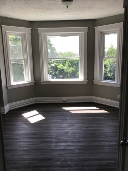 More Photos Of 2326 Norwood Ave, Norwood Apartments For Sale