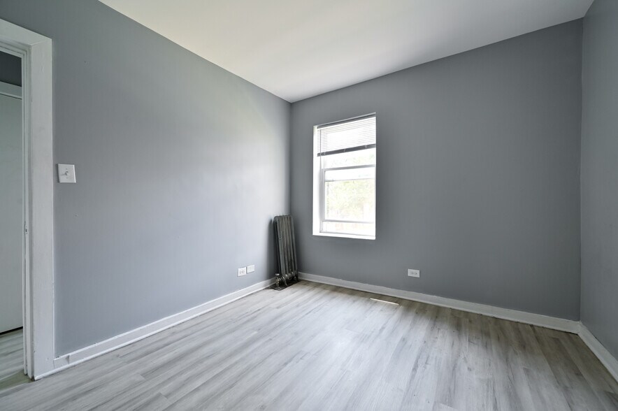 More Photos Of 348 W 74th St, Chicago Apartments For Sale