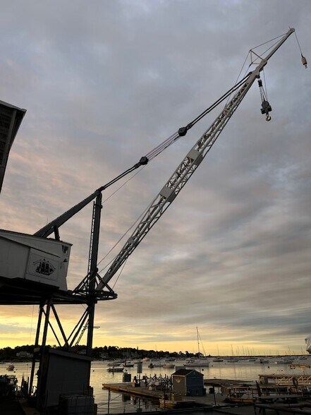 More Photos Of 89 Front St, Marblehead Loft Creative Space For Lease