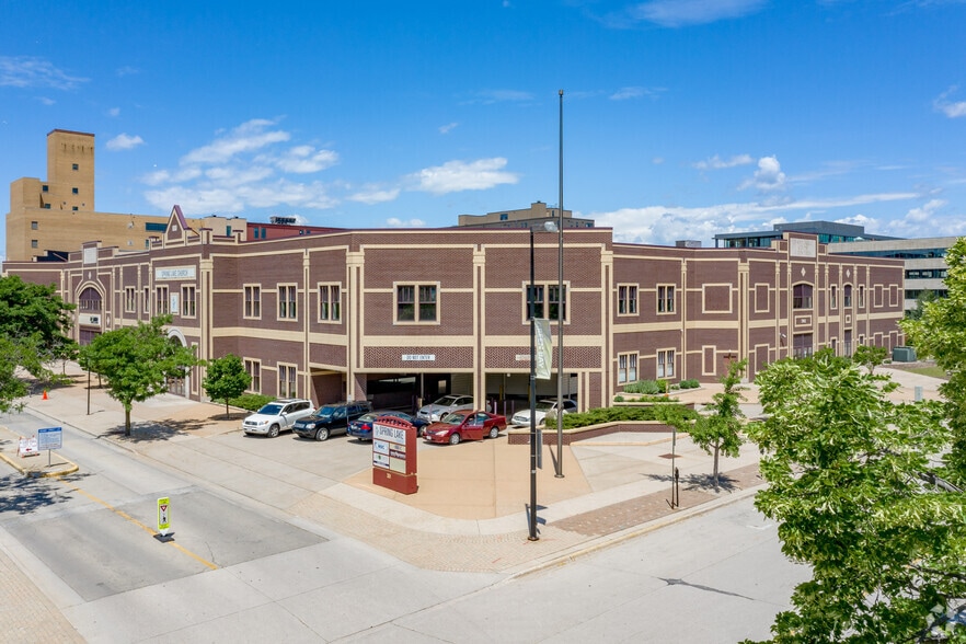 More Photos Of 110-301 N Adams St, Green Bay Office Residential For Sale