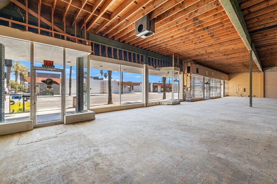 More Photos Of 45151 Oasis St, Indio Freestanding For Lease