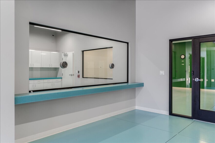 More Photos Of 1030 Huston St, Grover Beach Flex For Lease