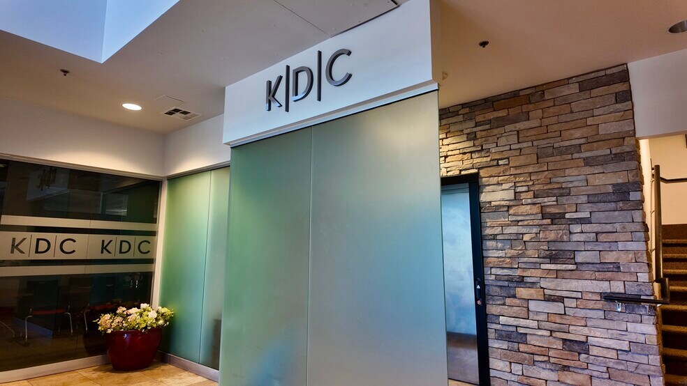 More Photos Of 5230 W Patrick Ln, Las Vegas Office For Sale