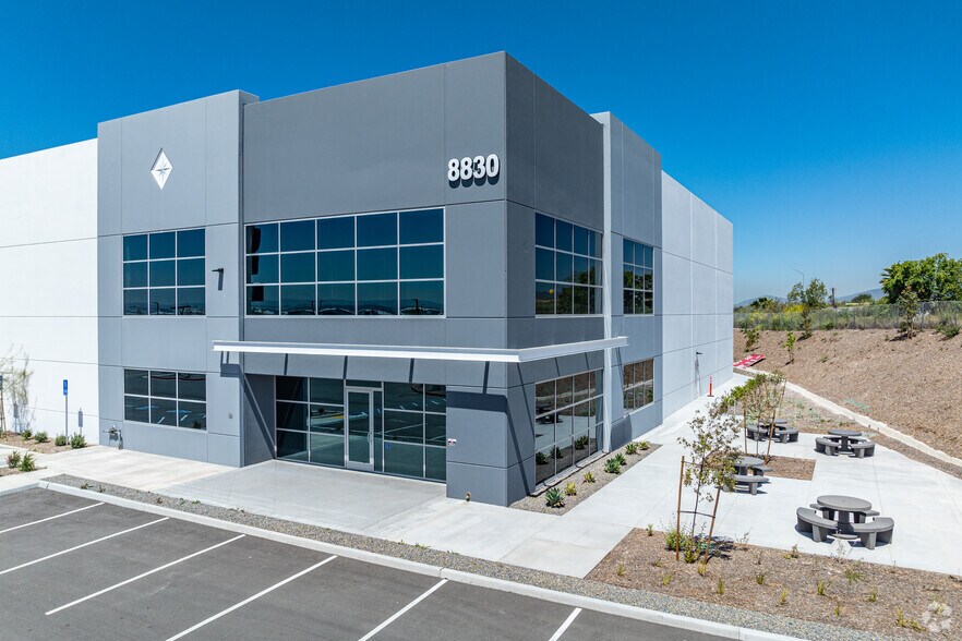 More Photos Of 8830 Cypress Ct, San Diego Warehouse For Sale