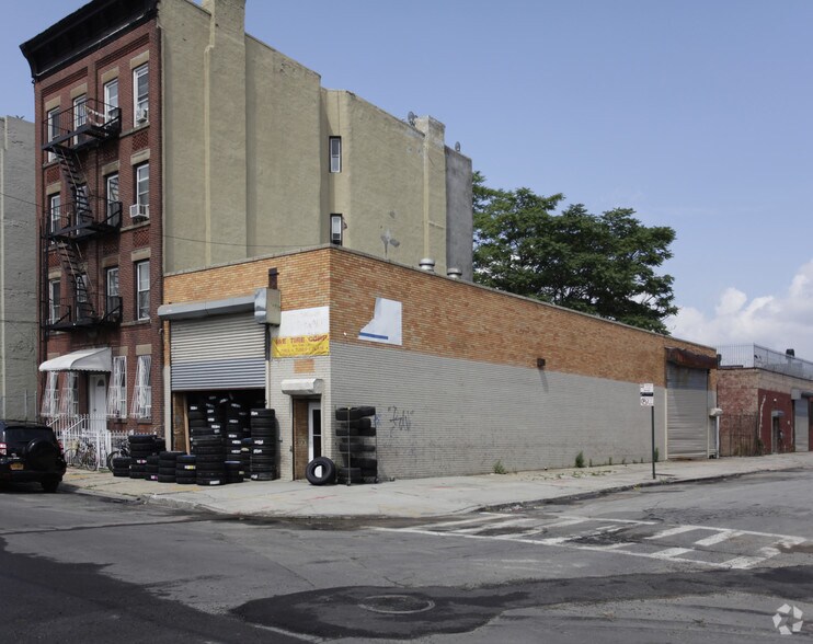 More Photos Of 142 Conover St, Brooklyn Warehouse For Lease