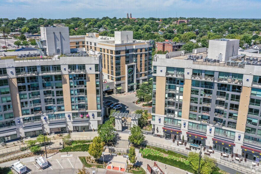 More Photos Of 3253 Dodge St, Omaha Hotel For Sale