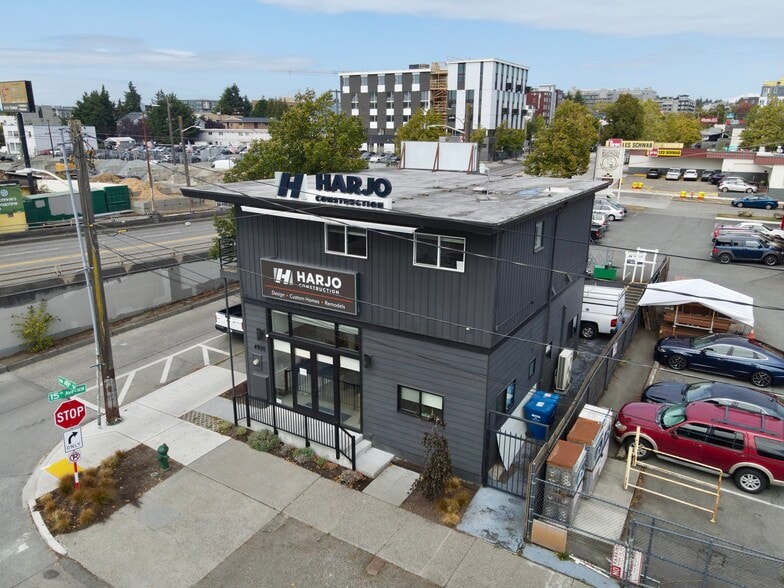 More Photos Of 1464 49th St NW, Seattle Office For Sale