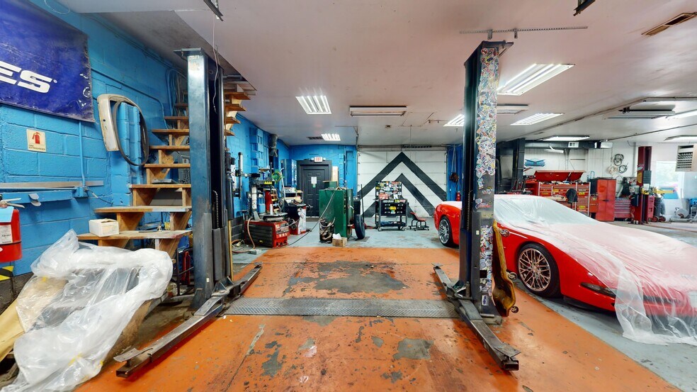 More Photos Of 2020 Chaneyville Rd, Owings Auto Repair For Sale